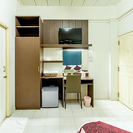 Riski Residence Bangkok-noi - Wasit Apartment Bagian luar foto
