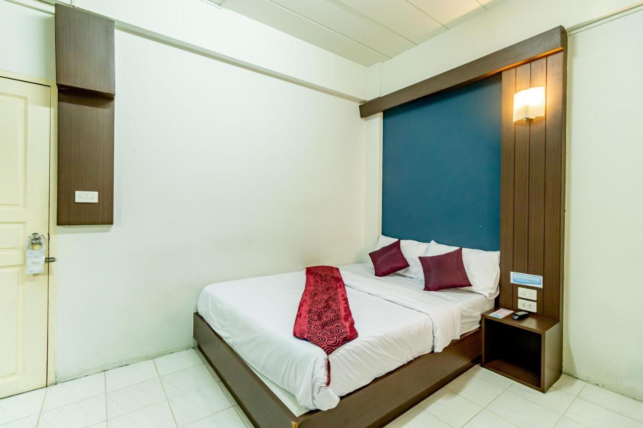 Riski Residence Bangkok-noi - Wasit Apartment Bagian luar foto